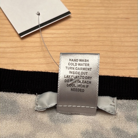 Cache 2-Pc Sweater Set - Tube Top Sz L & Shrug Sz XL - Picture 13 of 15